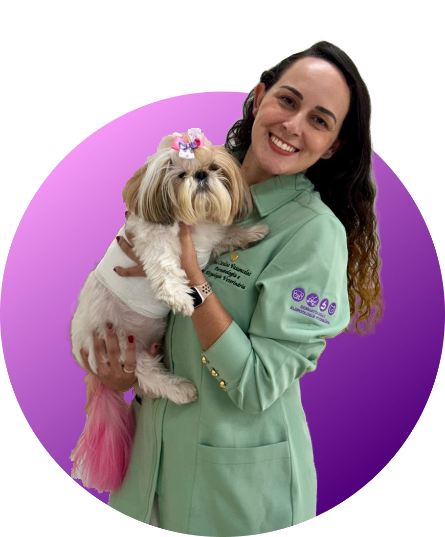 Dra. Ana Carolina Vasconcelos, médica veterinária especialista em dermatologia e alergologia em Campinas